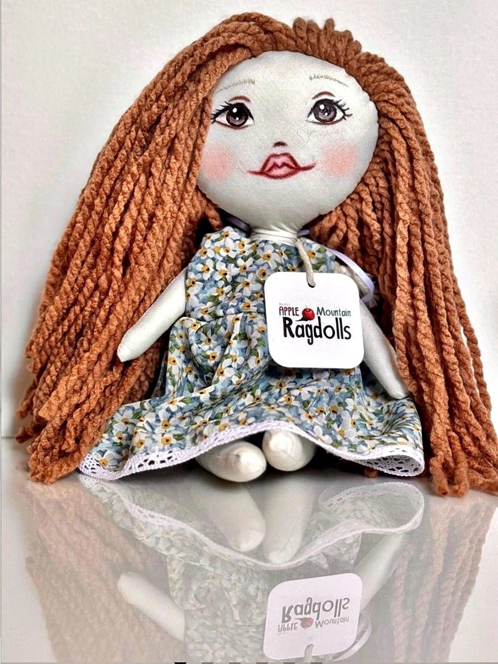 Apple Mountain Ragdolls - Lily - 12 inches tall - NWT